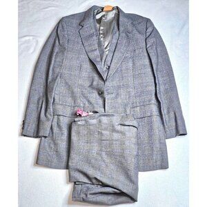 Vintage Robert Surrey Gray Three-Piece Suit Mens Tailored Wool Blend USA  READ!